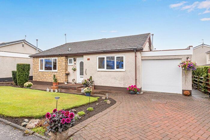 3 Bedroom Detached House For Sale In Bellfield Avenue, Eskbank, Midlothian, EH22