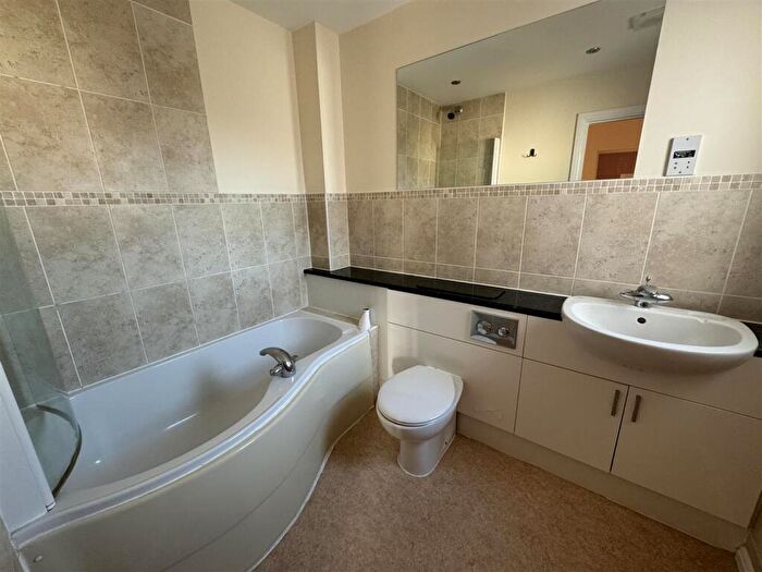 2 Bedroom Apartment To Rent In Chulmleigh, EX18