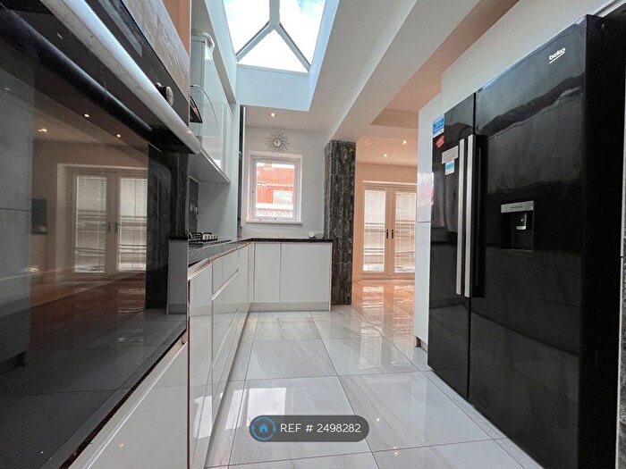 4 Bedroom Semi-Detached House To Rent In Doxford Gardens, Newcastle Upon Tyne, NE5