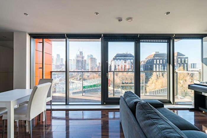 2 Bedroom Flat For Sale In Elektron Tower, Canary Wharf, London, E14