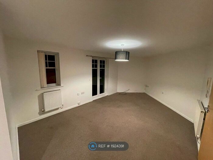 2 Bedroom Flat To Rent In Ovett Gardens, Gateshead, NE8