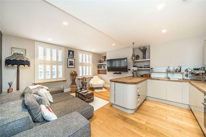 2 Bedroom Flat For Sale In Mell Street, Greenwich, London, SE10