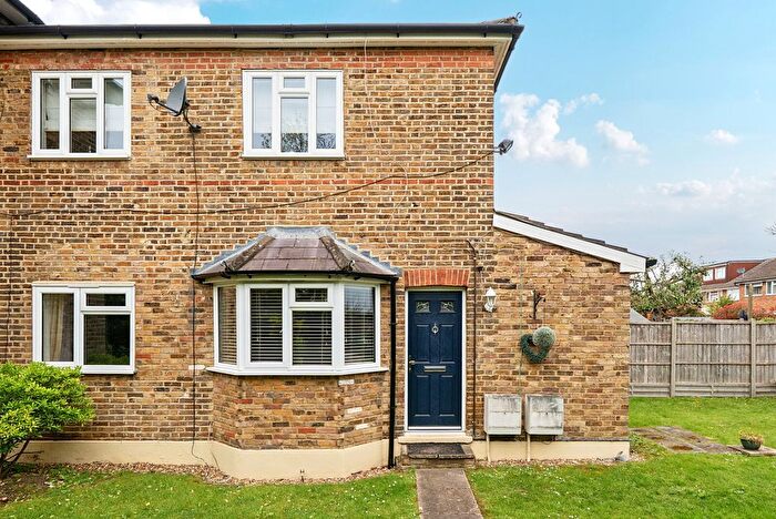 1 Bedroom Maisonette For Sale In Laleham Road, Shepperton, TW17