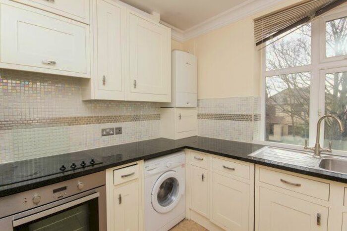 2 Bedroom Flat To Rent In Miller House, Woodford Green, IG8