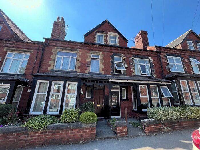 6 Bedroom Terraced House To Rent In Headingley Mount, Leeds, West Yorkshire, LS6