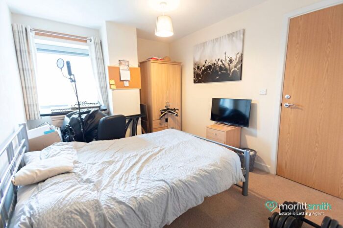2 Bedroom Flat To Rent In Bramall Lane, Sheffield, S2