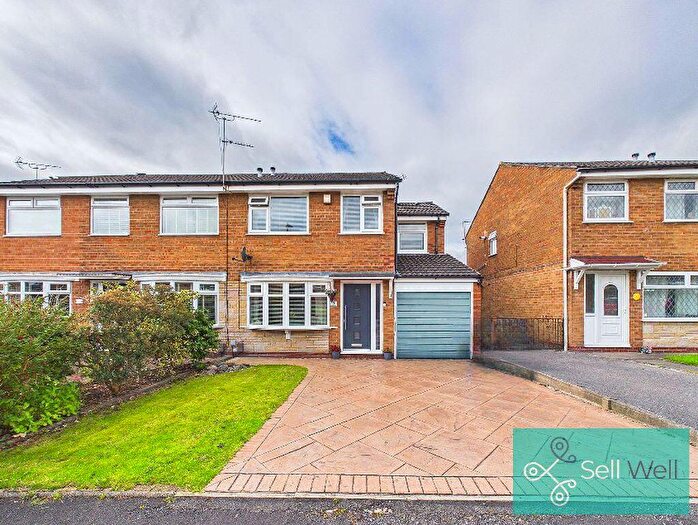 3 Bedroom Semi-Detached House For Sale In Meadowfield Drive, Worsley, Manchester, M28