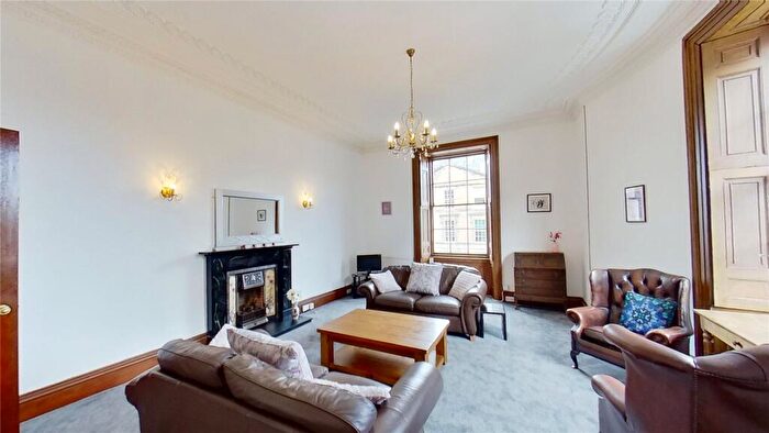 2 Bedroom Flat To Rent In Hart Street, Edinburgh, EH1