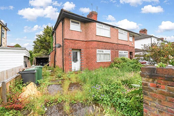 3 Bedroom Semi Detached House For Sale In Kingsmead Road, Moreton, Wirral, CH46