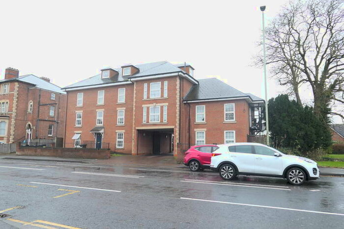 2 Bedroom Apartment To Rent In Barnwood Road, Gloucester, GL2