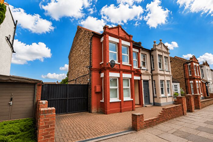 1 Bedroom Flat To Rent In Spencer Road, Harrow, HA3