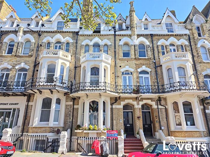 2 Bedroom Flat For Sale In Albert Road, Ramsgate, CT11