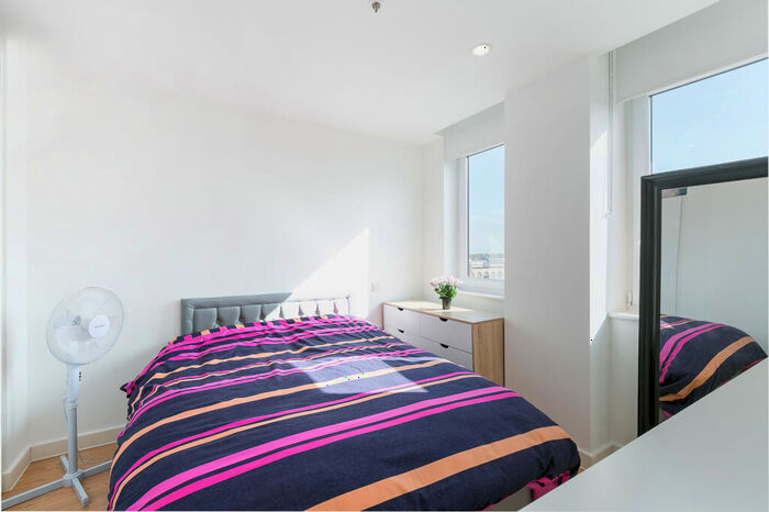 2 Bedroom Apartment To Rent In Trafford House, Cherrydown East, Basildon, SS16