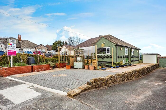 3 Bedroom Semi-Detached Bungalow For Sale In Waindale Close, Halifax, HX2