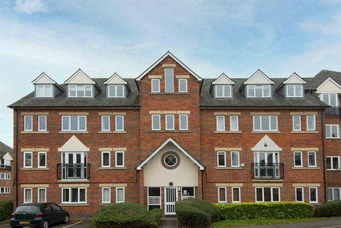2 Bedroom Apartment To Rent In Victory Road, Wanstead, E11