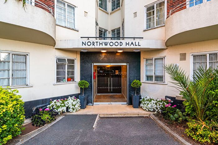 2 Bedroom Flat To Rent In Hornsey Lane, London, N6