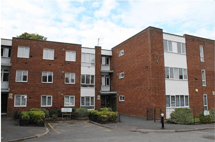 1 Bedroom Studio To Rent In Park Road South, Prenton, CH43