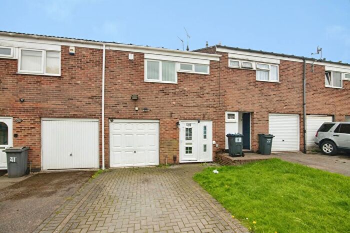 3 Bedroom End Of Terrace House For Sale In Middle Leasow, Quinton, Birmingham, West Midlands, B32