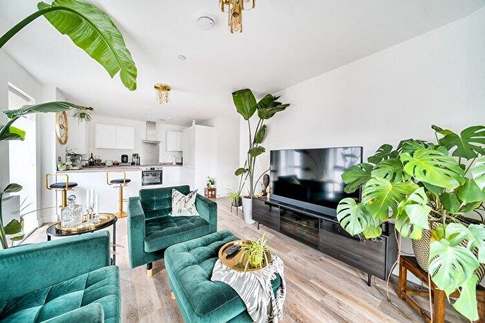 1 Bedroom Flat For Sale In Amber House, Bracknell, Berkshire, RG12