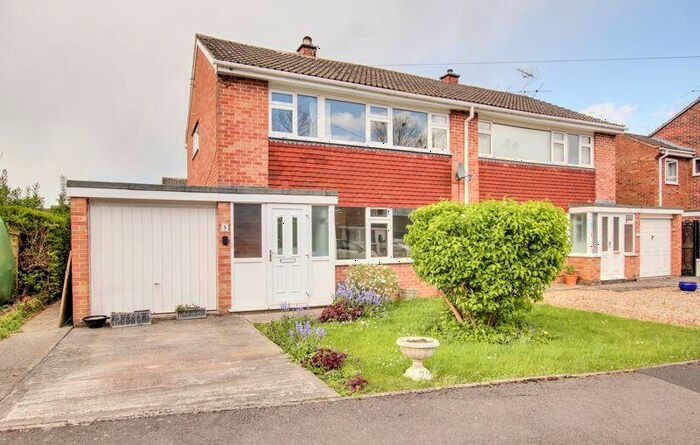 3 Bedroom Semi-Detached House To Rent In Amour Acre, Trowbridge, BA14