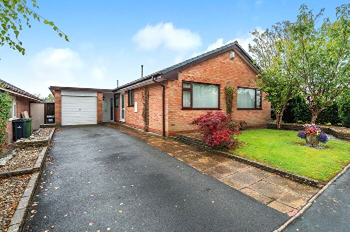 4 Bedroom Bungalow For Sale In Holcombe Drive, Llandrindod Wells, Powys, LD1