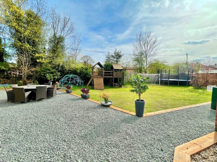 3 Bedroom Bungalow For Sale In Swan Drive, Gressenhall, Dereham, NR20