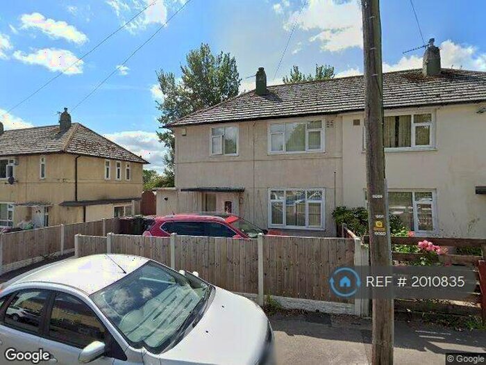 3 Bedroom Semi-Detached House To Rent In Lingfield Hill, Leeds, LS17