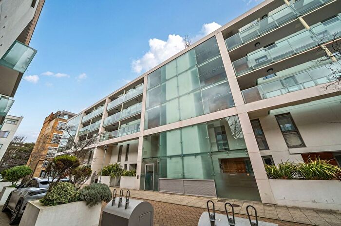 1 Bedroom Flat To Rent In Printers Road, Causton House, SW9