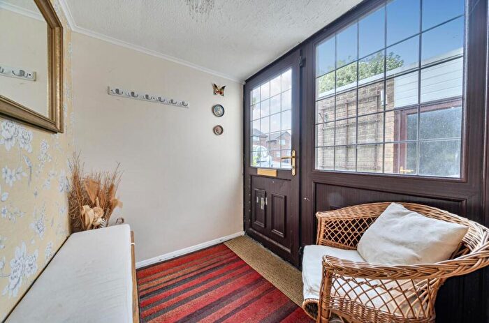 3 Bedroom Detached House For Sale In Harmans Way, Weedon, Northampton, NN7