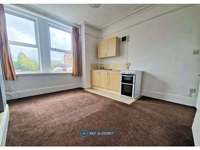 1 Bedroom Flat To Rent In Park Lane, Chippenham, SN15