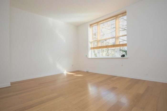 1 Bedroom Flat To Rent In Leighton Road, Kentish Town, London, NW5