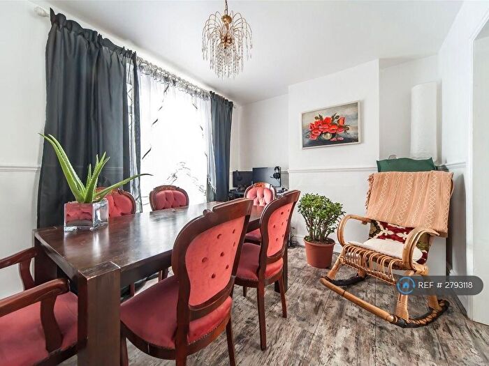 3 Bedroom Terraced House To Rent In Castlecombe Road, London, SE9