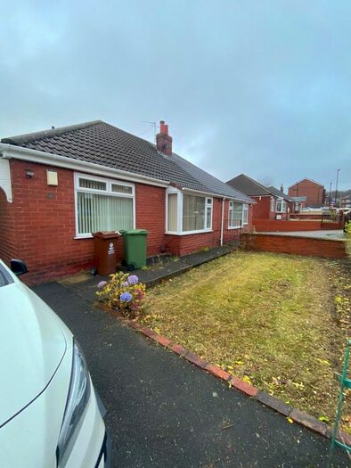 2 Bedroom Semi-Detached House To Rent In Sheepfoot Lane, Royton, Oldham, OL1