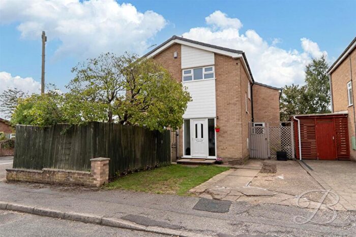 4 Bedroom Detached House For Sale In Stanley Close, Ravenshead, Nottingham, NG15
