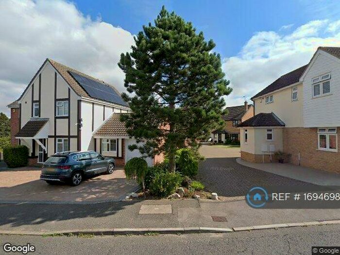 4 Bedroom Detached House To Rent In Lampern Crescent, Billericay, CM12