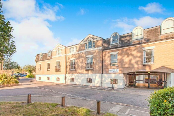 1 Bedroom Flat To Rent In Adam & Eve Court, CB1