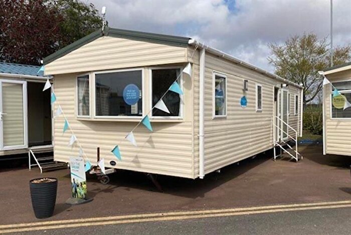 3 Bedroom Park Home For Sale In North Sea Lane, Humberston, Grimsby, DN36