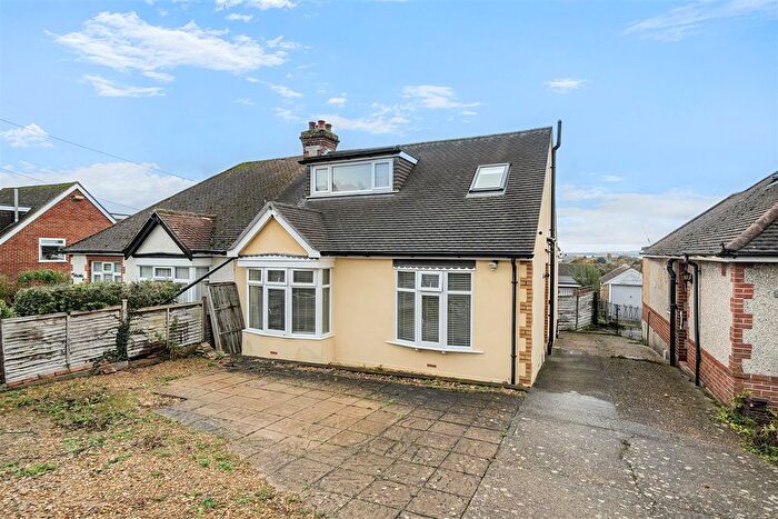 3 Bedroom Semi Detached Bungalow For Sale In Leith Avenue, Portchester, Hampshire, PO16