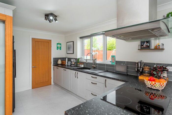 4 Bedroom Detached House For Sale In Moor Close, Wheldrake, York, YO19