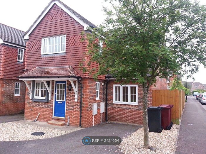 5 Bedroom End Of Terrace House To Rent In Palmers Field Avenue, Chichester, PO19