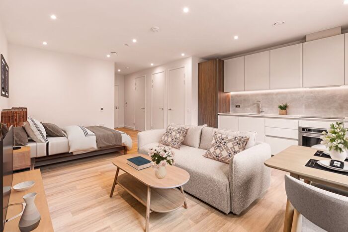 Studio To Rent In Greenford, UB6