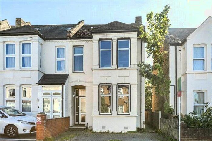 4 Bedroom Semi-Detached House To Rent In Sandfield Road, Thornton Heath, CR7