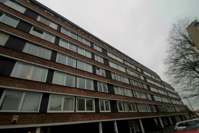 4 Bedroom Flat To Rent In B, High Kingsdown, Kingsdown, Bristol, BS2