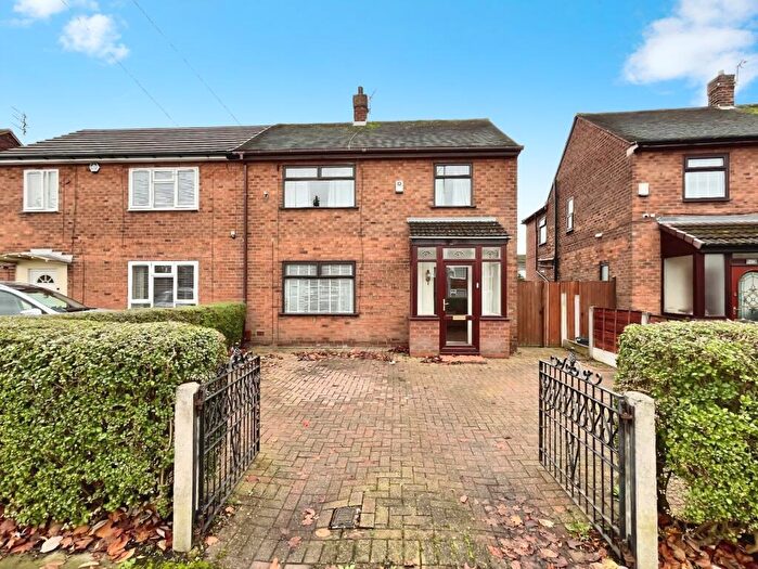 3 Bedroom Semi Detached House To Rent In Wythenshawe Road, Manchester, Greater Manchester, M23