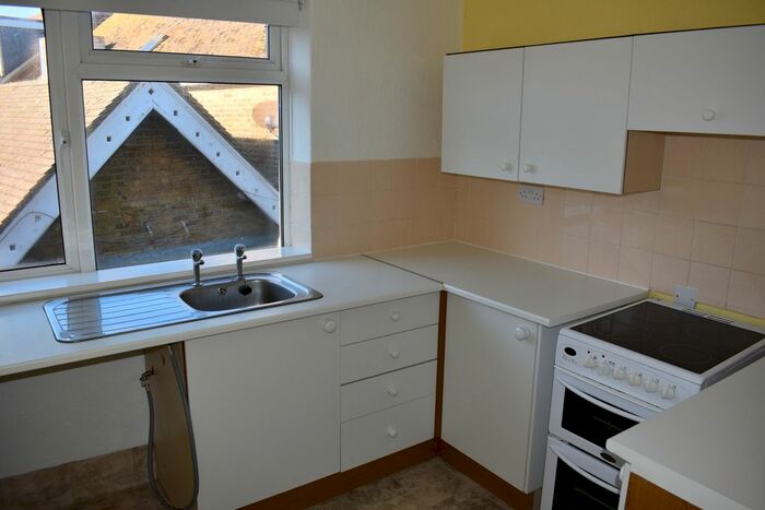 2 Bedroom Flat To Rent In Sea Road, Westgate-On-Sea, CT8