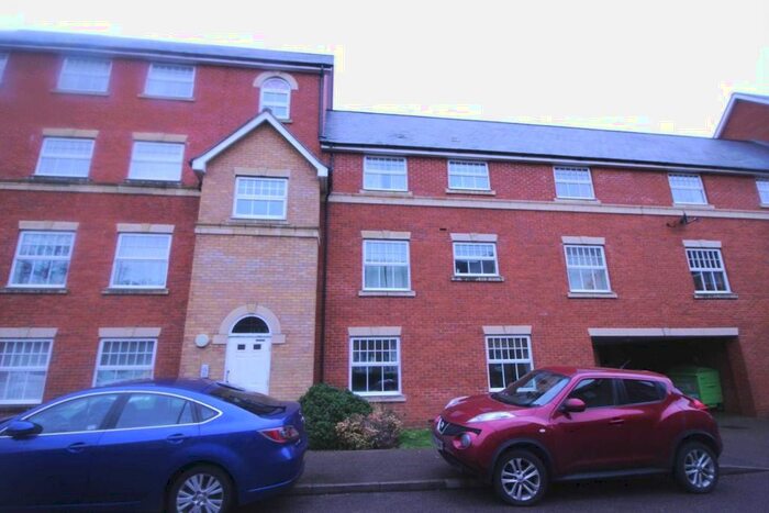 1 Bedroom Flat To Rent In Maylon Close, Braintree, CM7