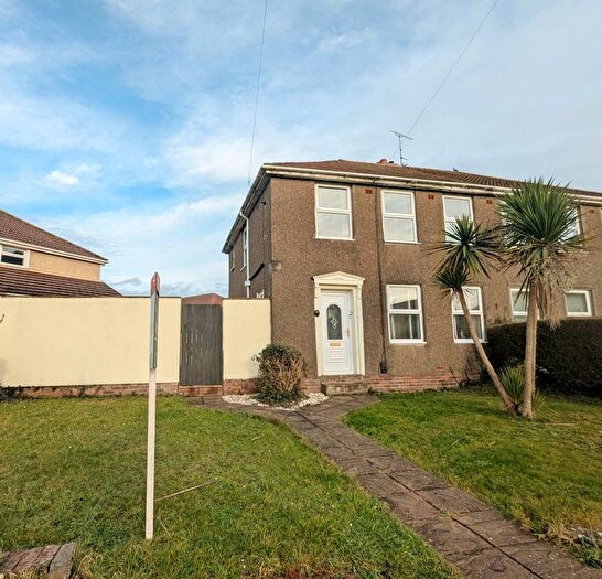 3 Bedroom Semi Detached House For Sale In Woodland Avenue, Porthcawl, CF36