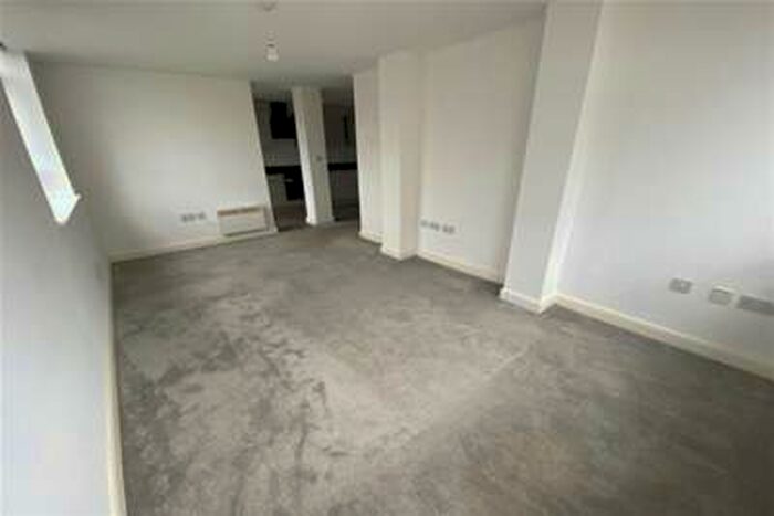 2 Bedroom Flat To Rent In Belem Tower, L17