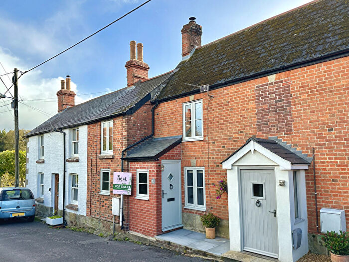 2 Bedroom House For Sale In Well Lane, Shaftesbury, SP7