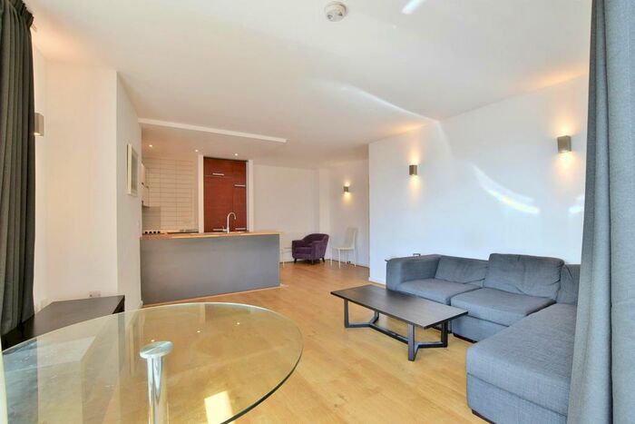 2 Bedroom Apartment To Rent In Skyline Central, Goulden Street, Manchester, M4